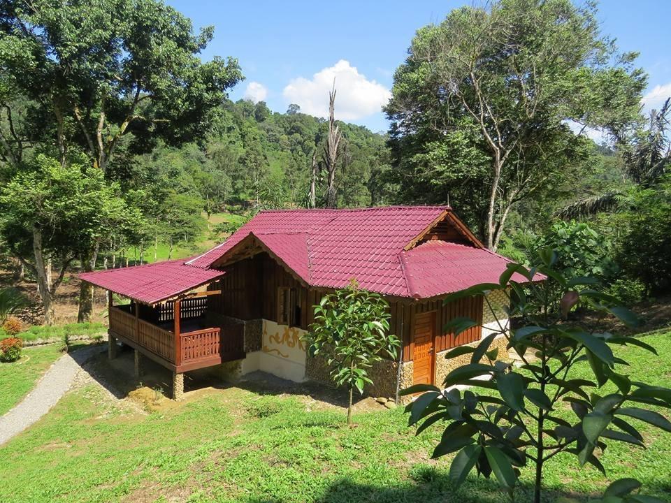Batu Kapal Jungle Houses Hotel Berastagi Exterior foto