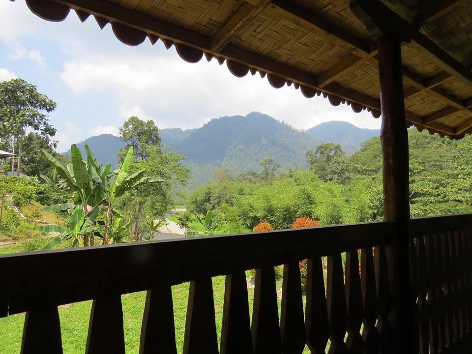 Batu Kapal Jungle Houses Hotel Berastagi Exterior foto
