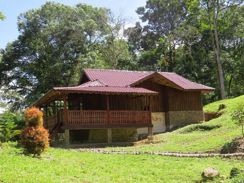 Batu Kapal Jungle Houses Hotel Berastagi Exterior foto